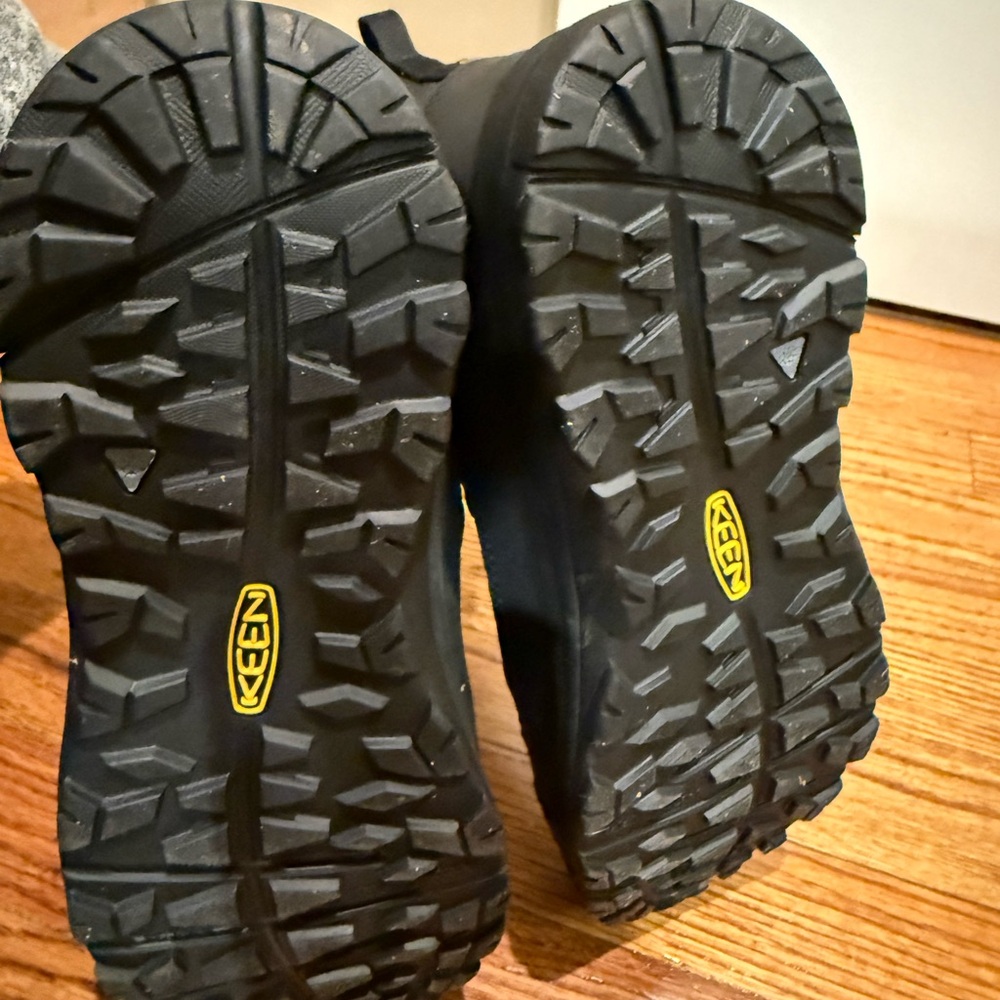 KEEN Women's Terradora 2 Wintry Pull on Insulated Waterproof Snow Boot- size 9 - Picture 6 of 7
